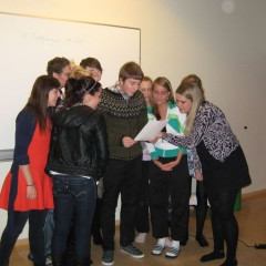 Nemendur 4F syngja fyrir 4H