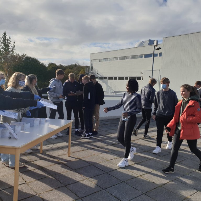 Nýnemablaðið Völvan afhent