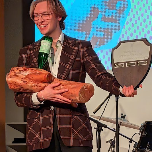 Þjóðann Baltasar sigurvegari Viðarstauks
