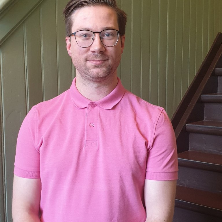 Ragnar Hólm á bleikum föstudegi