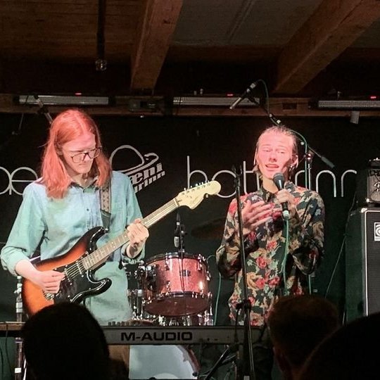 Þorsteinn Jakob (tv) og Þormar Ernir (th) á sviðinu á Græna hattinum í desember sl. Mynd: Sverrir Pá&hellip;